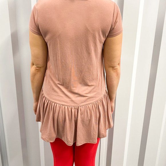 Nordstrom S Hi/Lo Ruffle Back Hem Tee Short Sleeve Shirt Pink Tan - Picture 3 of 10